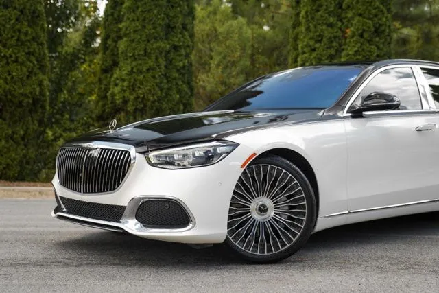 Mercedes-Benz S-Class photo 3