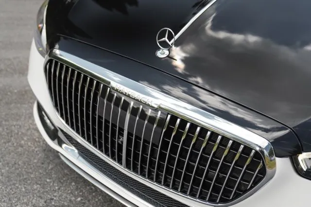 Mercedes-Benz S-Class photo 17