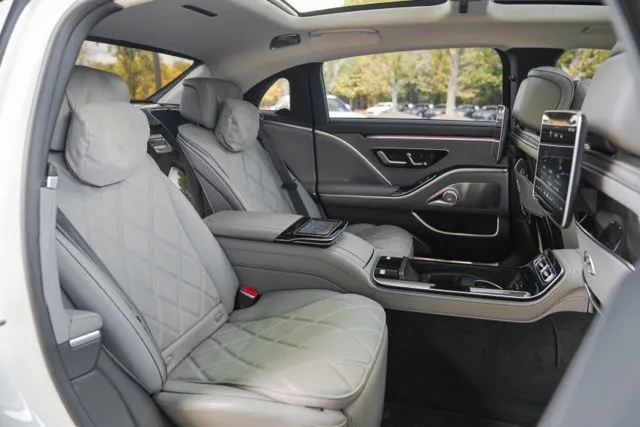 Mercedes-Benz S-Class photo 43