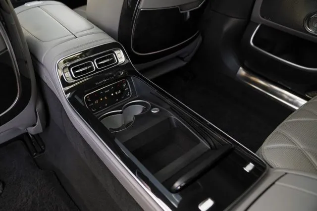 Mercedes-Benz S-Class photo 45