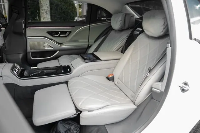 Mercedes-Benz S-Class photo 53