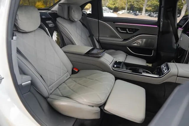 Mercedes-Benz S-Class photo 52