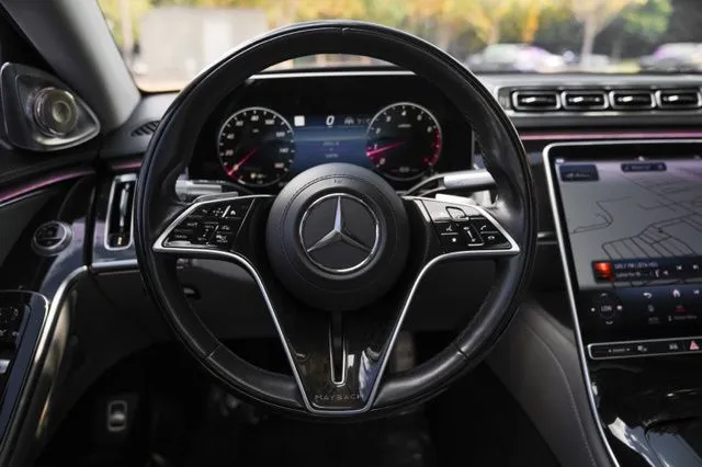 Mercedes-Benz S-Class photo 29