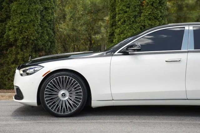 Mercedes-Benz S-Class photo 6