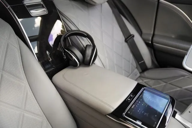Mercedes-Benz S-Class photo 58