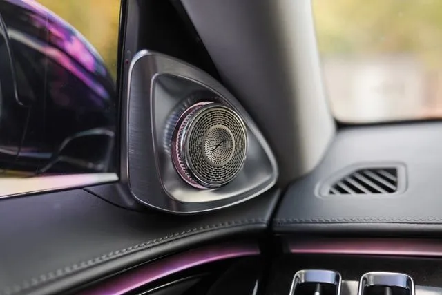 Mercedes-Benz S-Class photo 25
