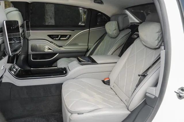 Mercedes-Benz S-Class photo 42