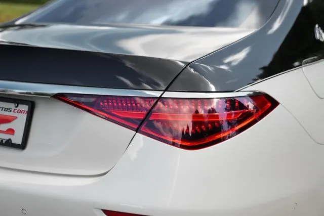 Mercedes-Benz S-Class photo 14
