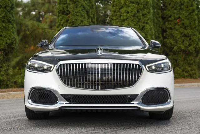 Mercedes-Benz S-Class photo 15