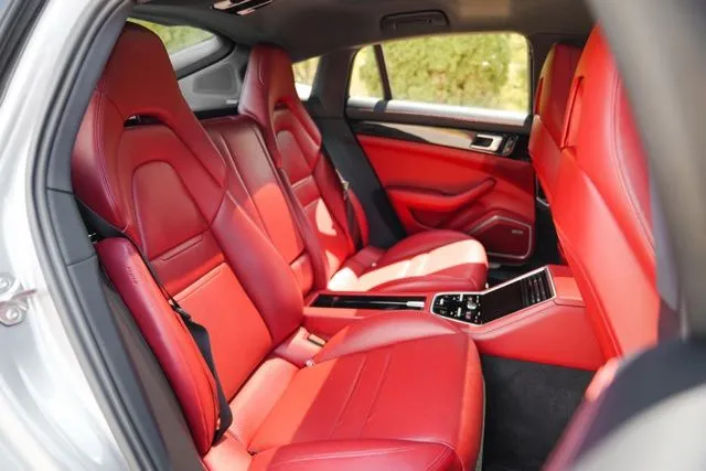 Porsche Panamera photo 34