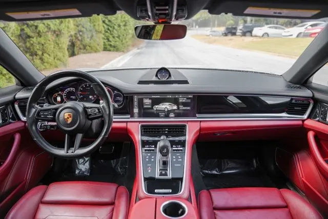 Porsche Panamera photo 21