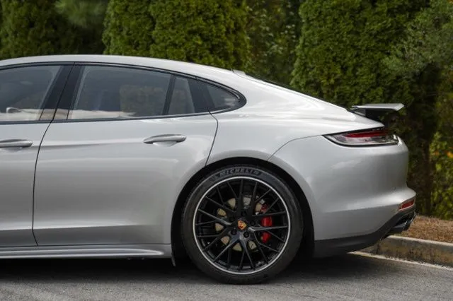 Porsche Panamera photo 7