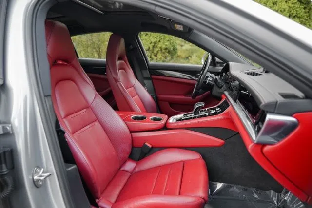 Porsche Panamera photo 30