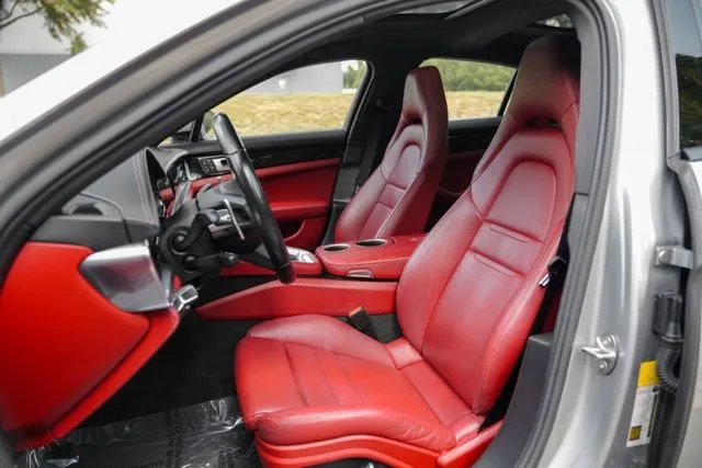 Porsche Panamera photo 29