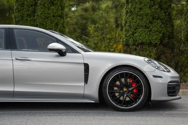 Porsche Panamera photo 10