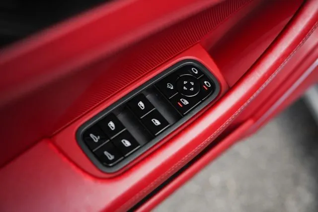 Porsche Panamera photo 38