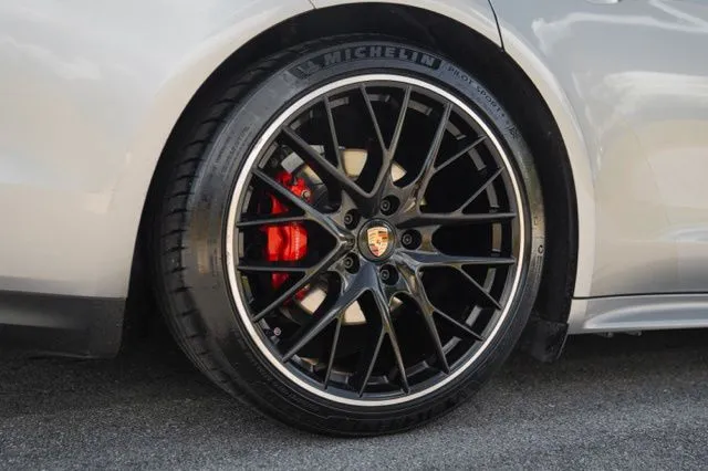 Porsche Panamera photo 12