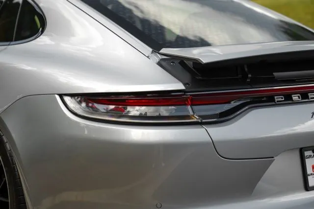 Porsche Panamera photo 13