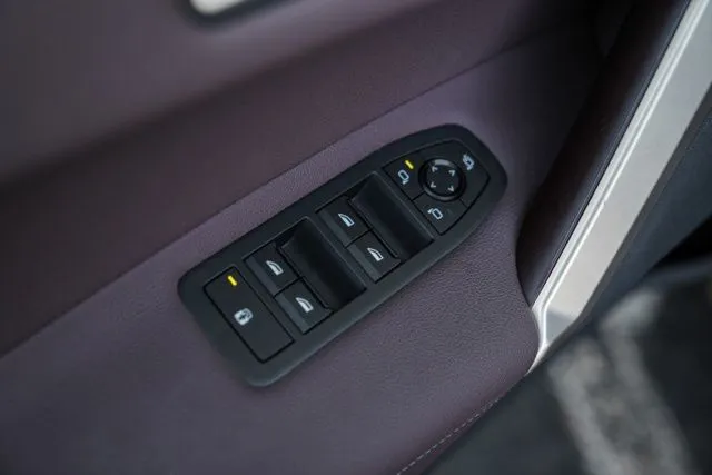 BMW iX photo 46
