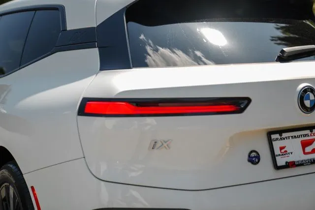 BMW iX photo 13