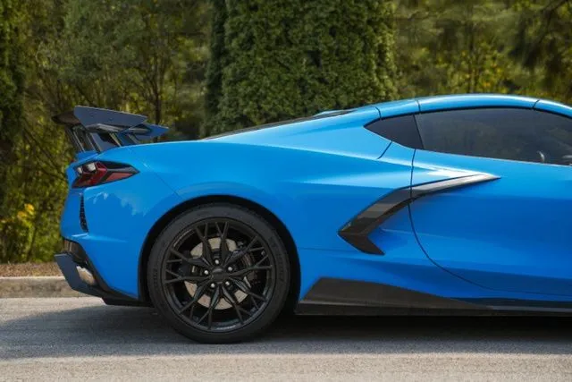 Chevrolet Corvette photo 9