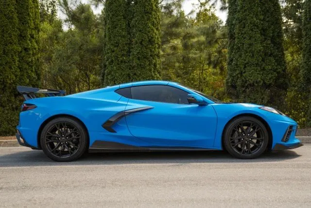 Chevrolet Corvette photo 8