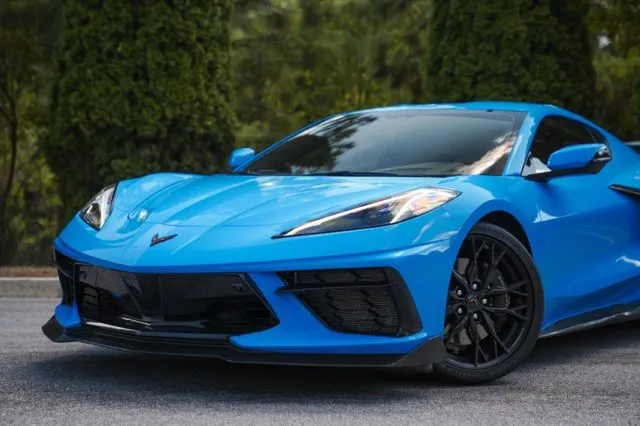 Chevrolet Corvette photo 2