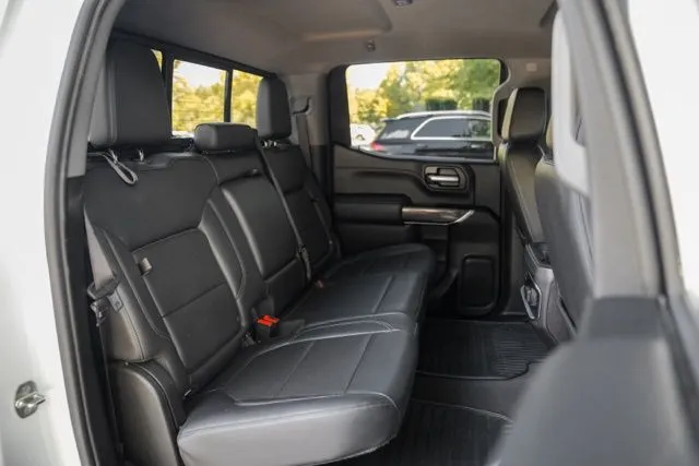 Chevrolet Silverado photo 37