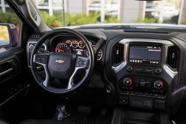 Chevrolet Silverado photo 24