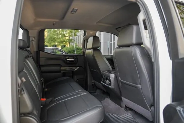 Chevrolet Silverado photo 35