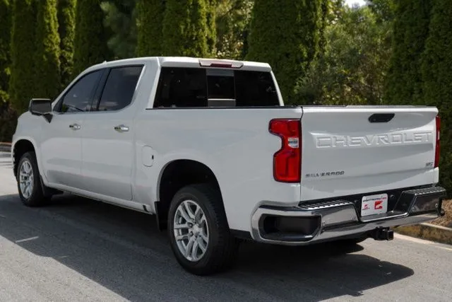 Chevrolet Silverado photo 11