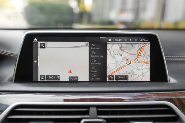 BMW 7 Series photo 27