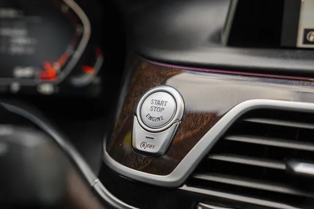BMW 7 Series photo 22