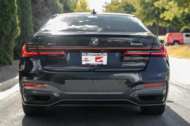 BMW 7 Series photo 13