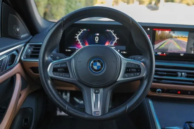 BMW i4 photo 25