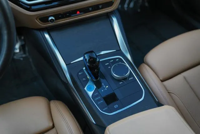 BMW i4 photo 31