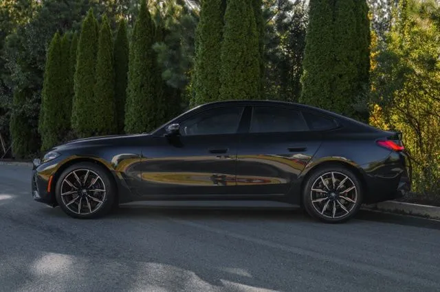 BMW i4 photo 5