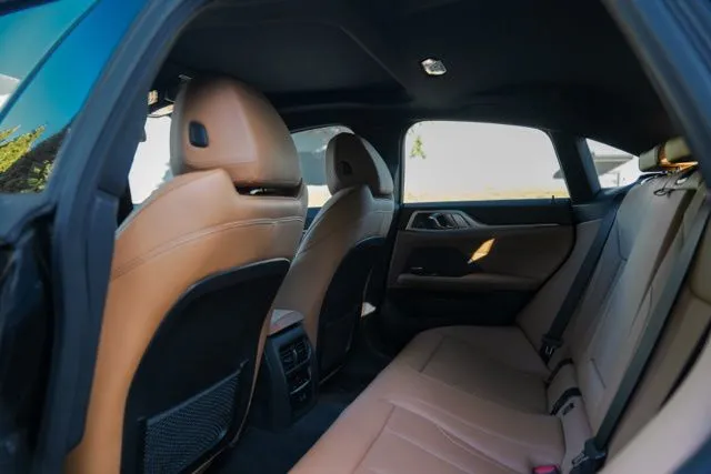 BMW i4 photo 35