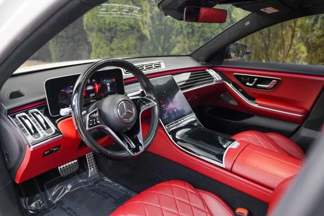 Mercedes-Benz S-Class photo 25