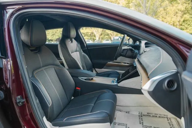 Lucid Air photo 42