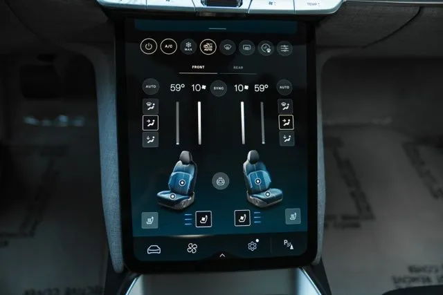 Lucid Air photo 36