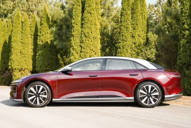Lucid Air photo 9