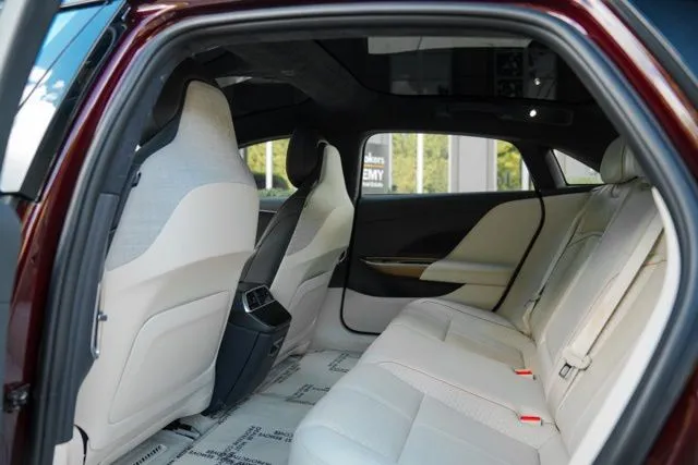 Lucid Air photo 43