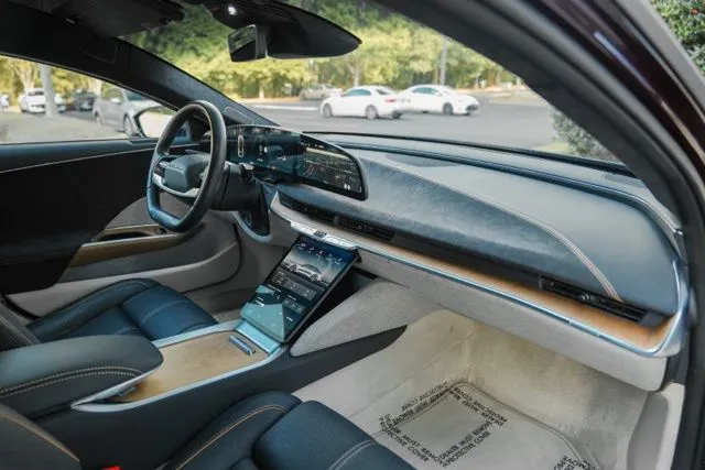 Lucid Air photo 25