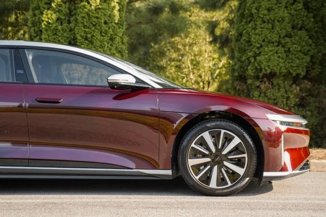 Lucid Air photo 14