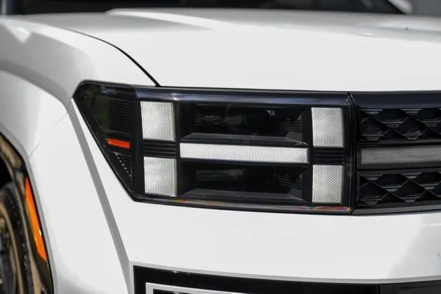 Hyundai Santa Fe Hybrid photo 5