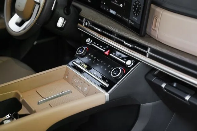 Hyundai Santa Fe Hybrid photo 33