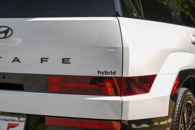 Hyundai Santa Fe Hybrid photo 14