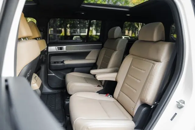 Hyundai Santa Fe Hybrid photo 39