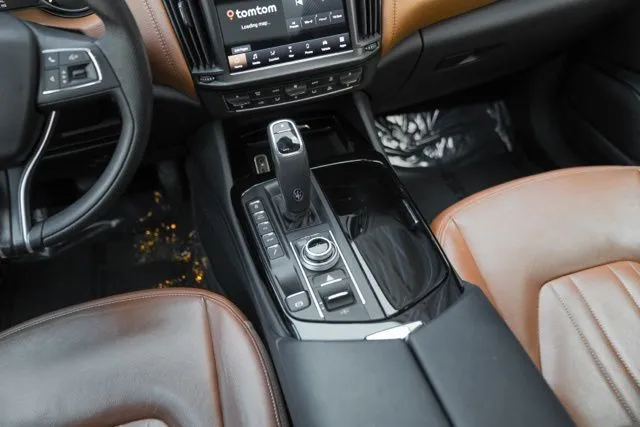 Maserati Levante photo 32